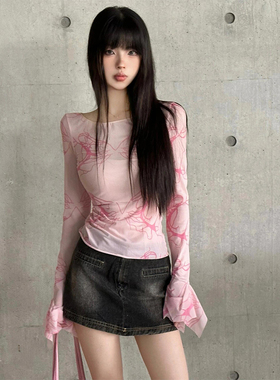 高智清冷风蝴蝶印花微透不规则喇叭袖浅粉T恤既视氛围感防晒上衣