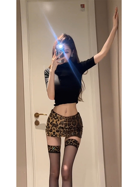 美式辣妹时髦套装黑色正肩半高领短袖上衣女豹纹短裙新款两件套潮