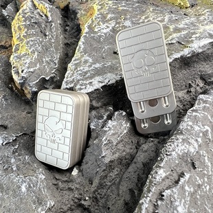 骷髅鬼头三层砖墙直推牌啪啪币edc减压神器解压玩具