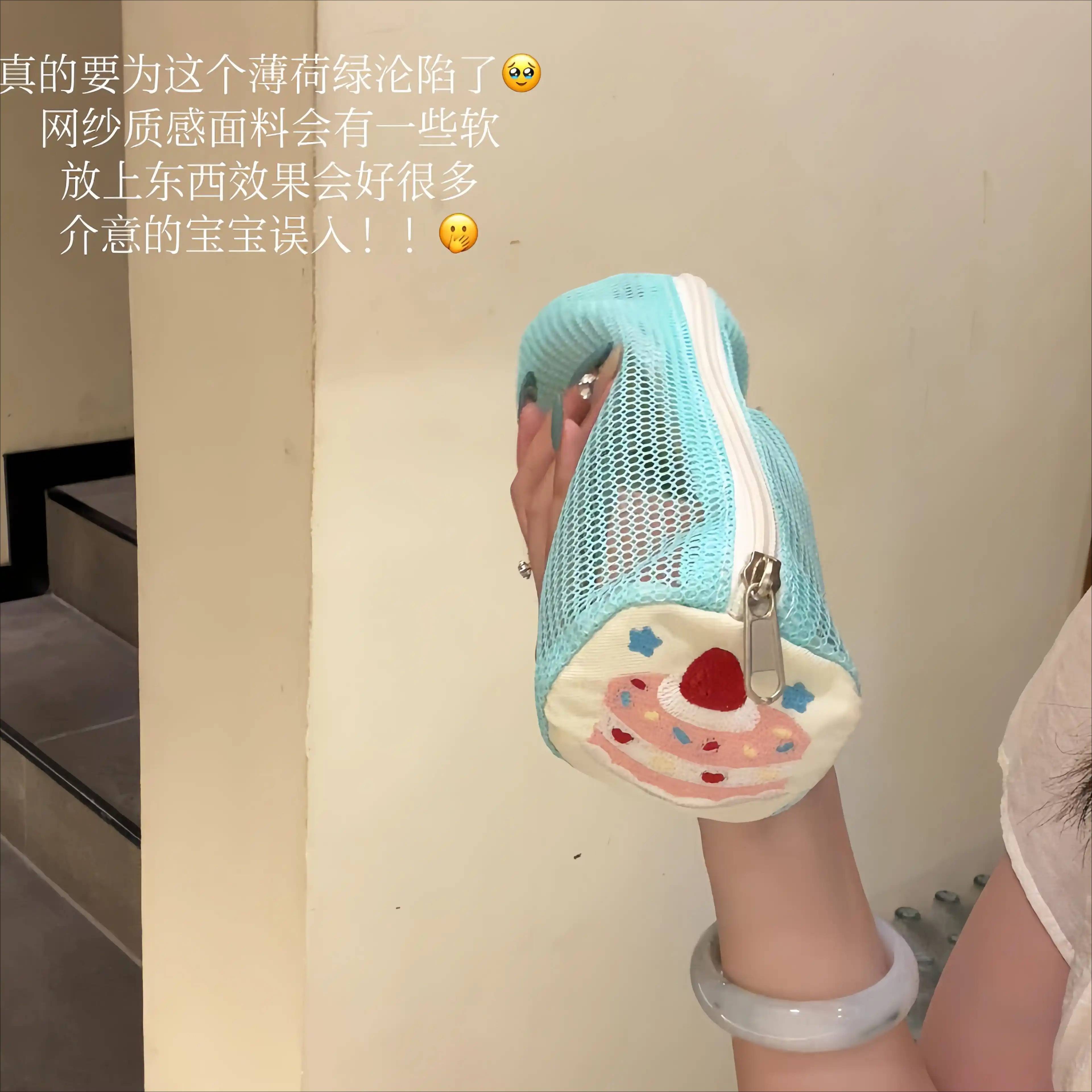 刺绣笔袋铅笔盒文具盒2026年超火