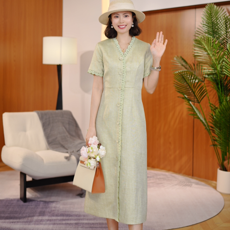 【南油虹姐】亚麻修时尚身裙V领蕾丝边单排扣优雅显瘦连衣裙2773