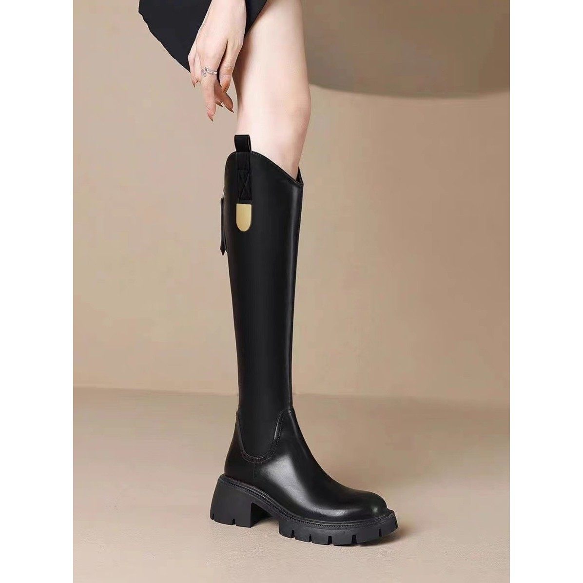 这也太好看瞭吧~VIMI GREAT 新款V口靴粗高跟骑士女长筒靴牛皮,女鞋,骑士靴,淘宝优惠券,粉丝福利购,淘宝优惠卷