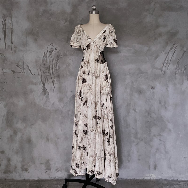 人间蜉蝣 植物染蝴蝶宽松吊带裙显瘦舒适镂空设计气质V领连衣裙