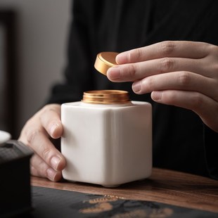 德化羊脂玉小号茶叶罐家用手工陶瓷储茶罐存茶罐简约方形茶具配件