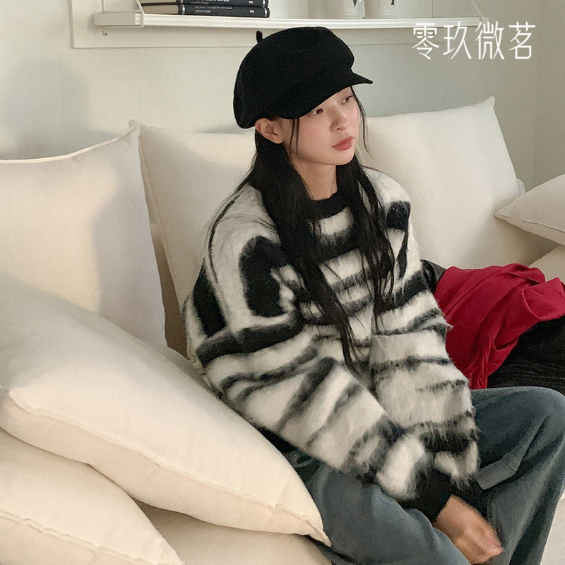 零玖微茗2025大码韩版圆领微胖mm宽松斑马纹针织条纹毛衣78849,女装/女士精品,大码内搭,淘宝优惠券,粉丝福利购,淘宝优惠卷