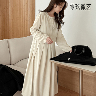 09owmen韩国大码女秋冬时尚内搭圆领收腰百搭连衣裙长款84834