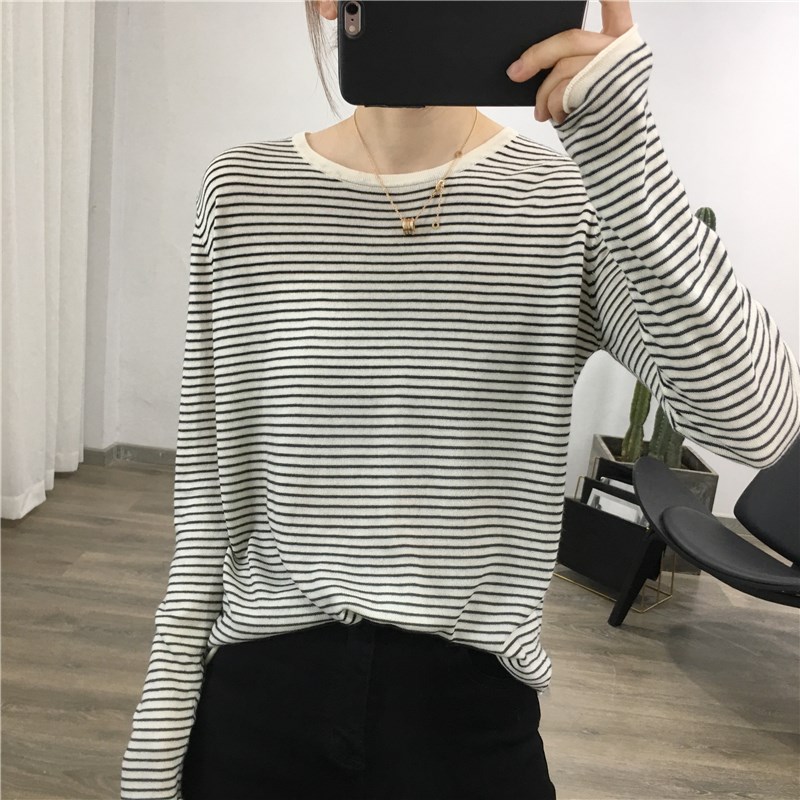 细米定制 春秋新品薄款宽松显瘦圆领套头长袖简约针织条纹上衣女