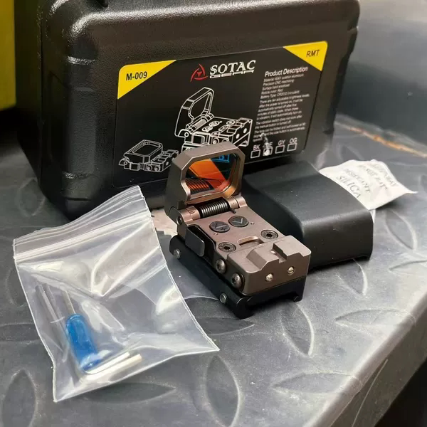 迷你折叠红点瞄准器虹膜多层胶合镜片金属抗震模型摆件弹弓相机