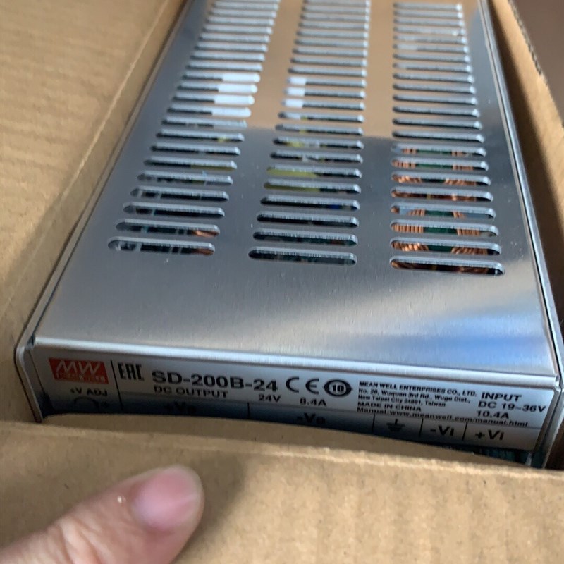 台湾明纬SD-200B/C/D-5/12/24/48V  DC-DC电压可选开关电源