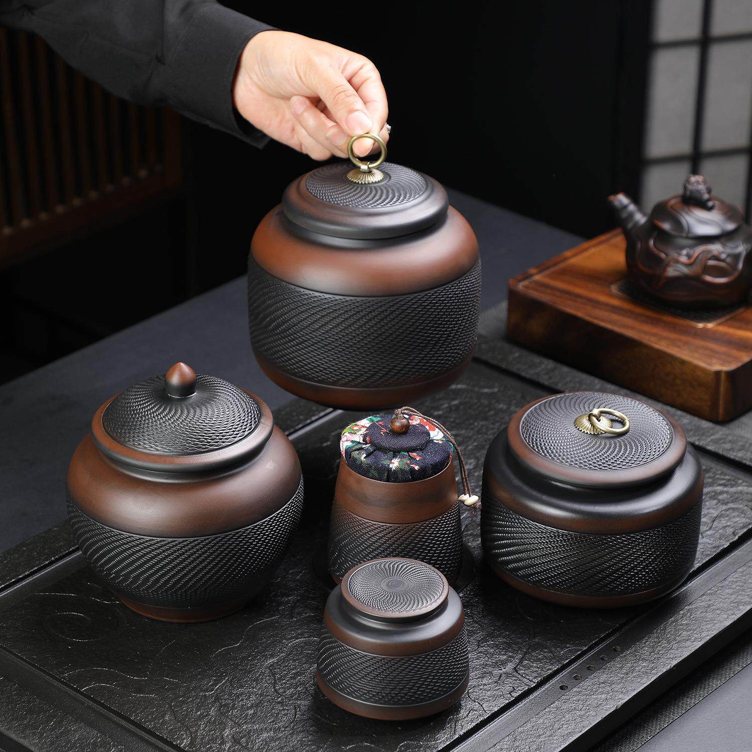 紫陶跳刀茶叶罐密封罐陶瓷紫砂大中小号醒茶罐普洱储存罐防潮简约
