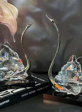 高档人造水晶天鹅摆件家居电厅视柜酒柜新UTQ人婚摆件创结意装饰