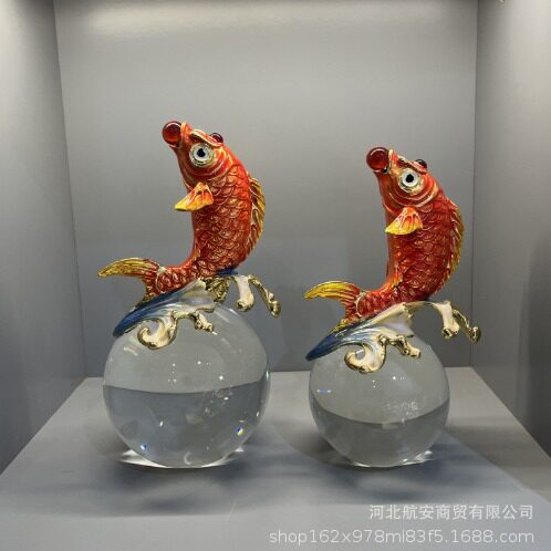 现代简约创意合金鱼摆件样板房售楼处桌面书柜书架软装饰品工艺品