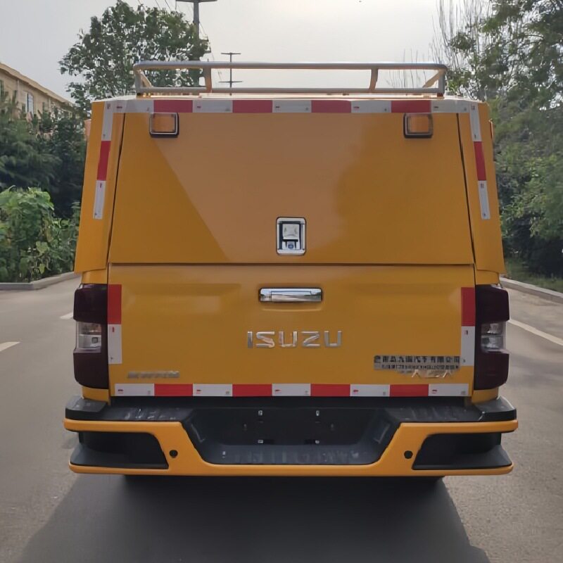 国六五十铃T60皮卡应急排水车