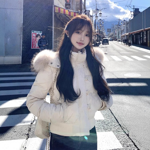 短款白色羽绒棉服女冬季2025年新款甜美温柔风大毛领棉服外套加厚