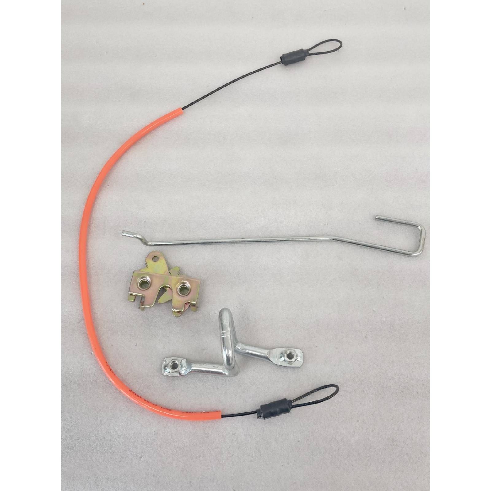 RE206779约翰迪尔6B1404拖拉机原厂配件3B554 5E1004发动机罩锁扣