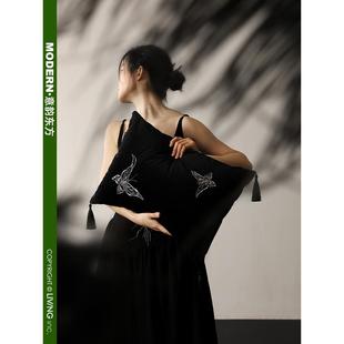 国风腰靠垫枕套 东方美学蝴蝶刺绣沙发抱枕新中式 LIVING inc.丛落