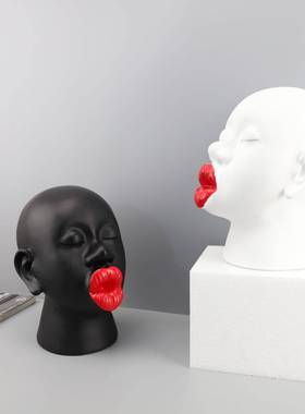 北欧简约大红唇人物摆件客厅电视柜书房家居桌面玻璃柜装饰品跨境