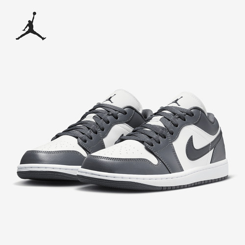 Nike/耐克女士轻盈缓震休闲板鞋