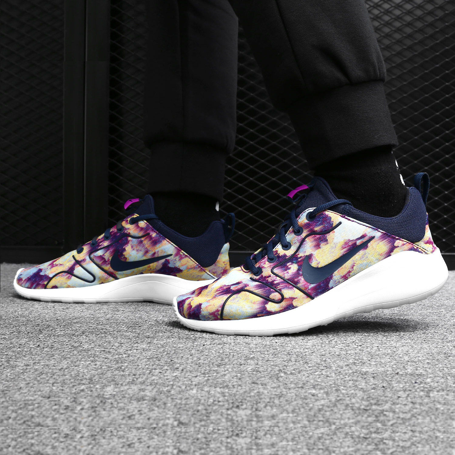 Nike/耐克正品Kaishi 2.0印花时尚女子透气休闲运动跑步鞋833667
