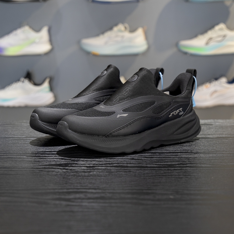 李宁正品2025冬季新款男子防泼水柔软舒适潮流休闲鞋AGLV067-11