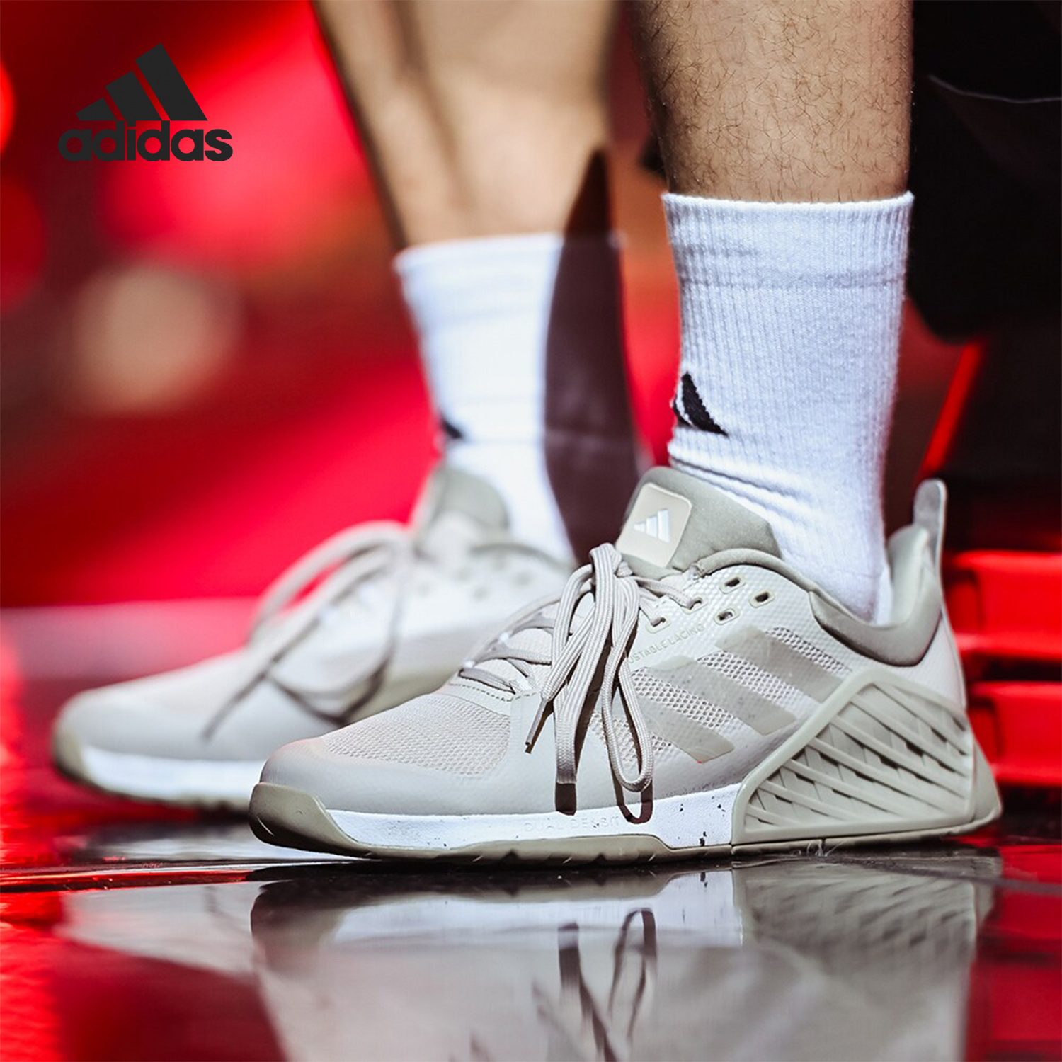 Adidas/阿迪达斯正品当季新款男女同款综合训练运动鞋IG3083