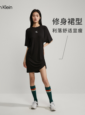 CK Jeans夏季女士休闲气质通勤字母印花抽褶设计黑色短袖连衣裙
