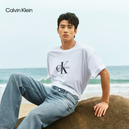 CK男女同款字母纯棉宽松短袖T恤