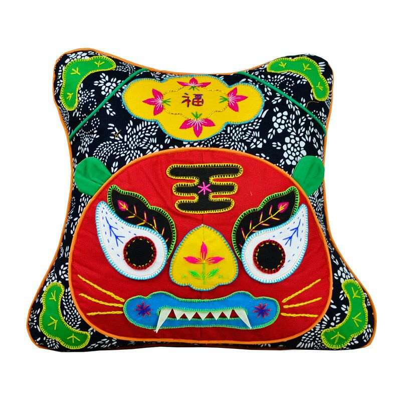 布老虎民间工艺品布艺老虎t枕头虎头抱枕中式椅子沙发靠垫方枕装