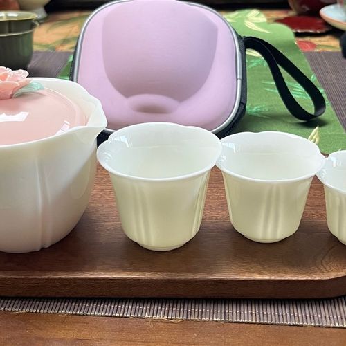 手捏花羊d脂玉瓷旅行茶具带包便携一壶三杯