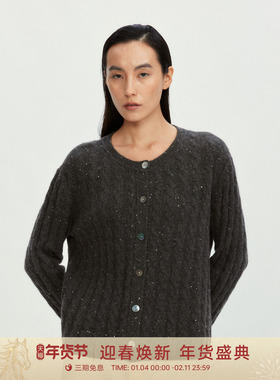 【活动】GOLDEN BARRY25秋冬新款圆领软糯绞花珠片羊绒开衫243150
