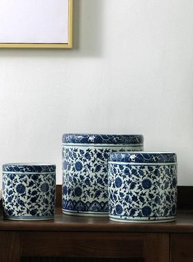 景德镇陶瓷摆件笔筒书房文房四宝青花缠枝莲毛笔筒家居办公室摆设