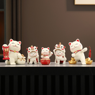 新款招财猫摆件入户玄关客厅旺宅摆件可爱四口电视机柜台面装饰品