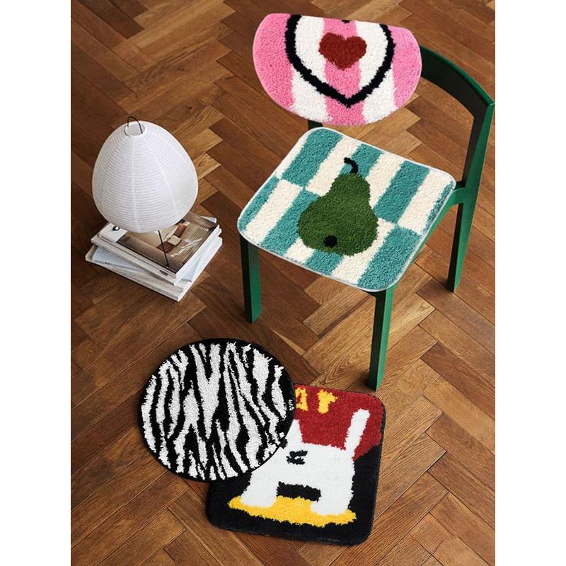 北欧风簇绒椅垫家用四季办公室防凉久坐屁股垫学生沙发垫爱心坐垫