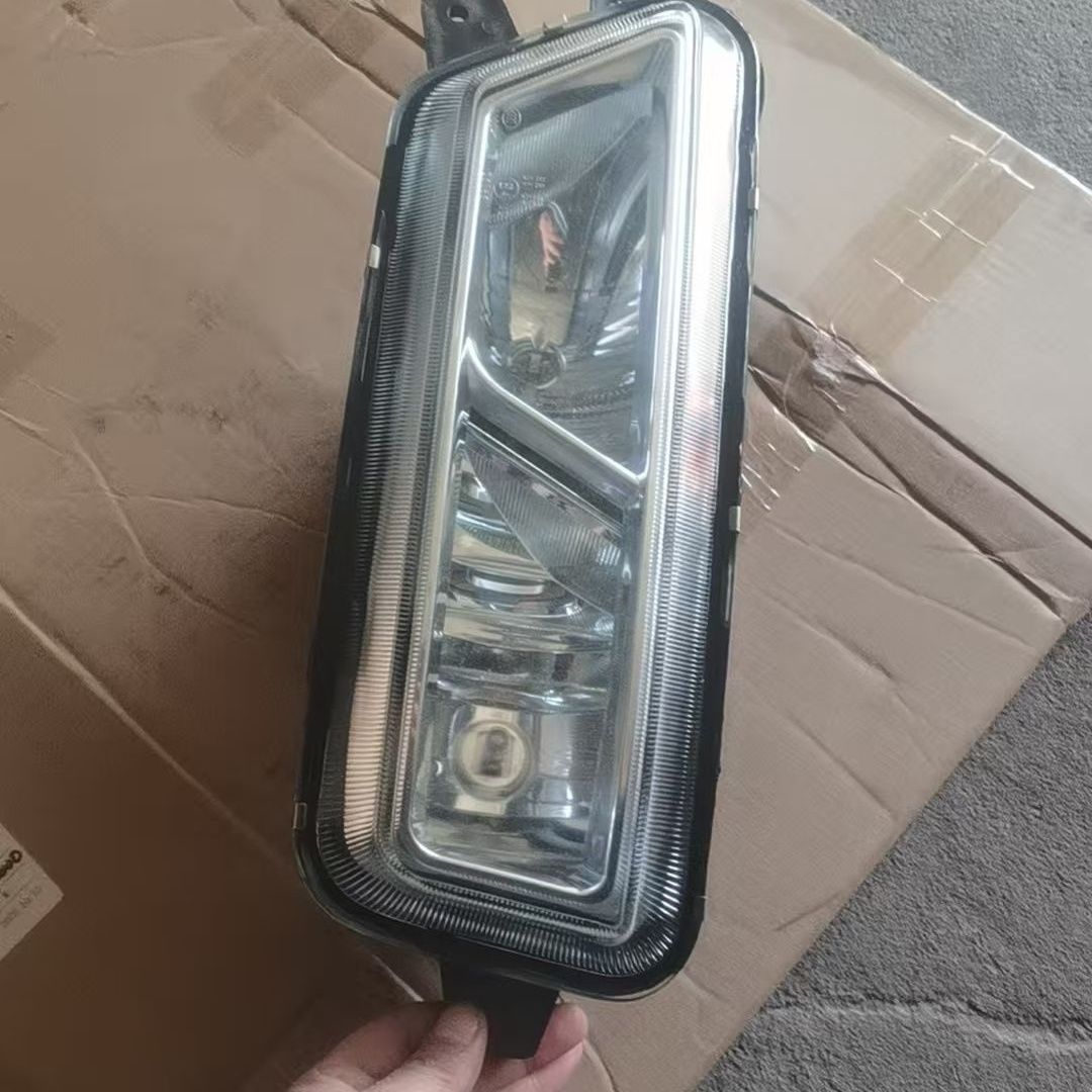 青岛解放JH6前雾灯总成jh6重卡货车防雾灯原车保险杠雾灯原厂配件