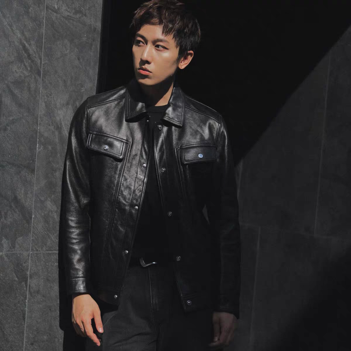 外套新款海宁男装皮夹克中年男士男软皮宽松翻领春秋机车服潮皮衣