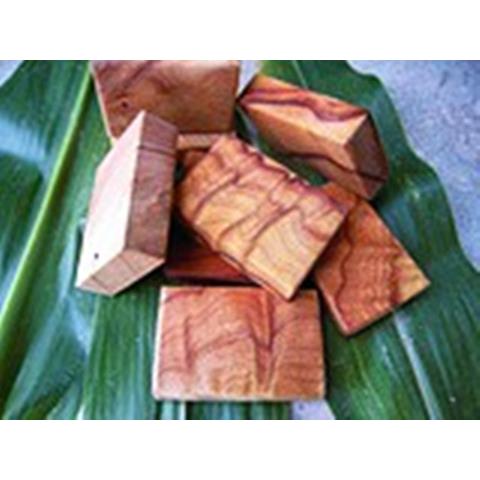 红香樟木块防虫防霉 衣柜地板除湿防虫用品 天然樟木片驱蟑