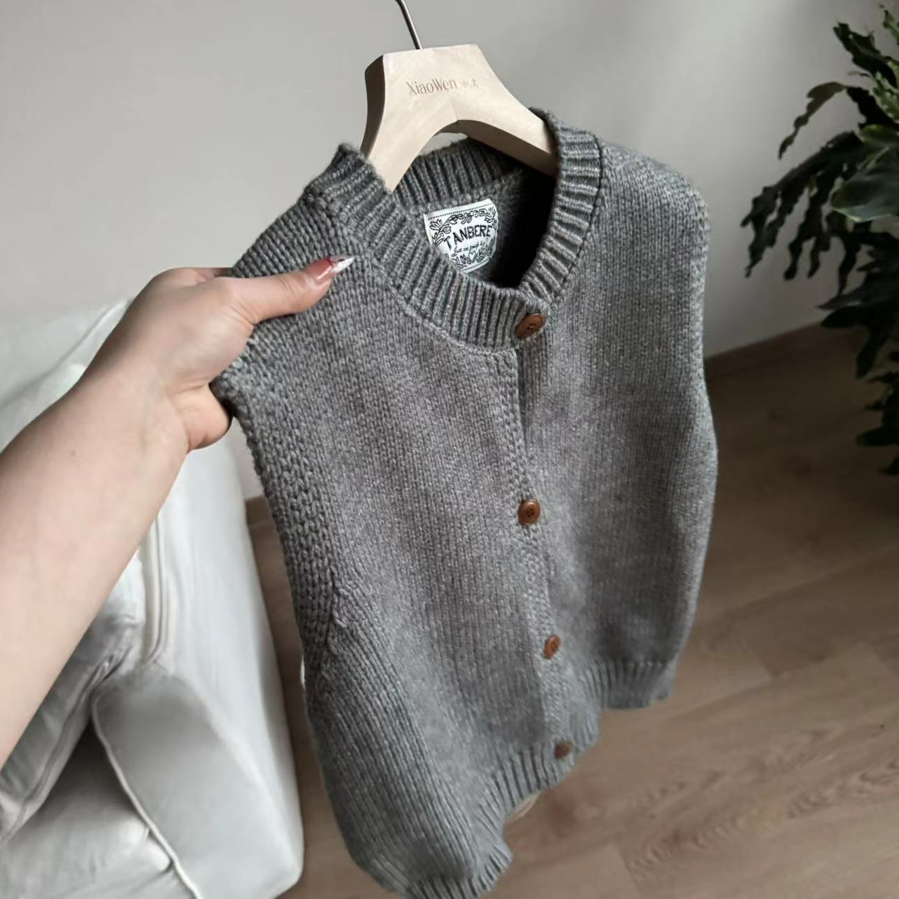 小文姐W1037-冬季休闲条纹无袖马甲小个子洋气针织衫毛衣上衣女