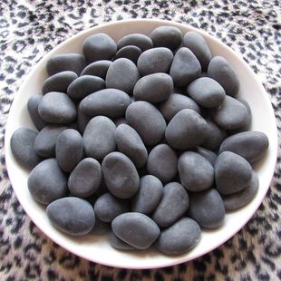 天然鹅卵石雨花石灰色铺地铺路石头黑色原石铺面景观园林小石子吨