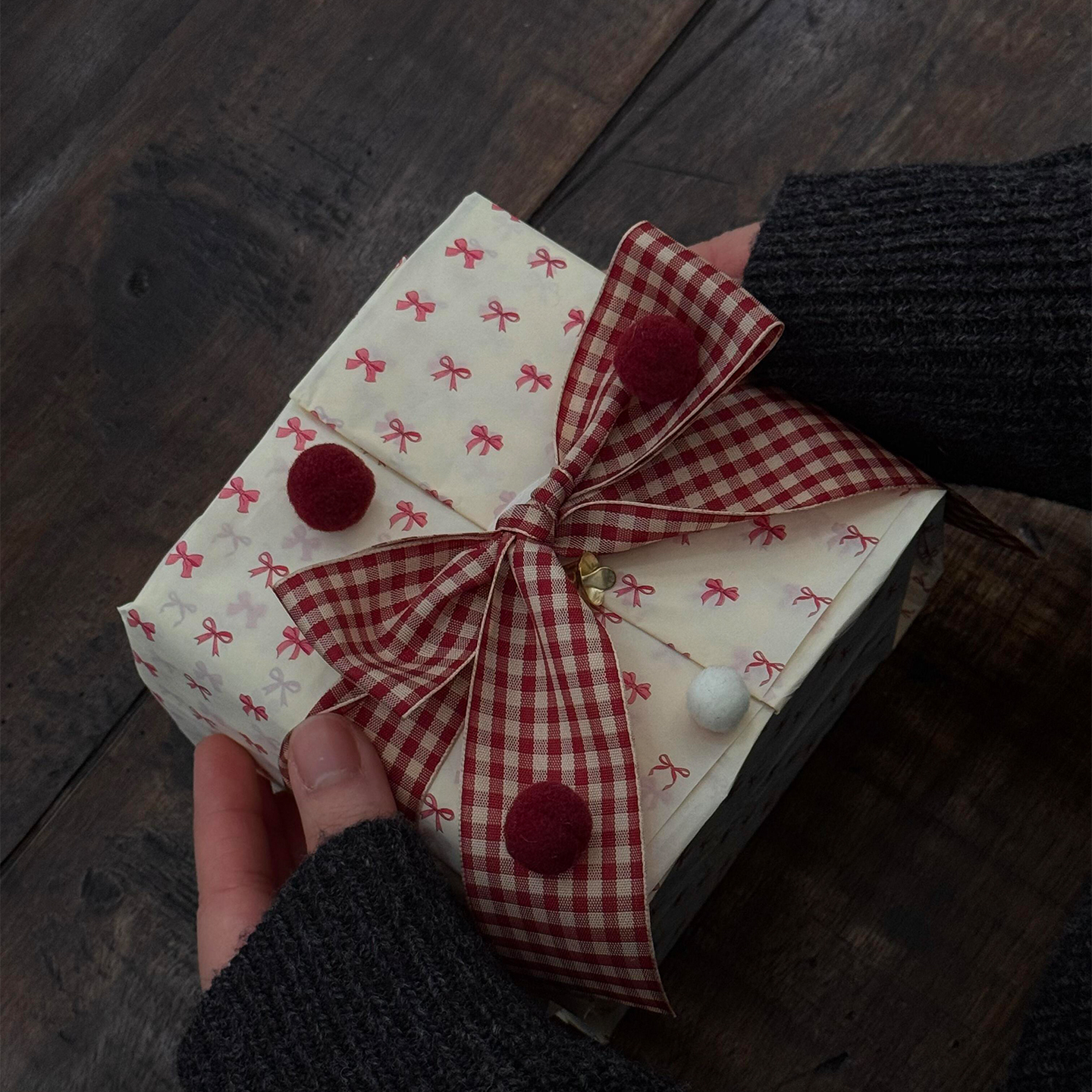 圣诞礼物包装纸雪梨纸蝴蝶结装饰ins风高颜值珠光蜂窝纸打包材料