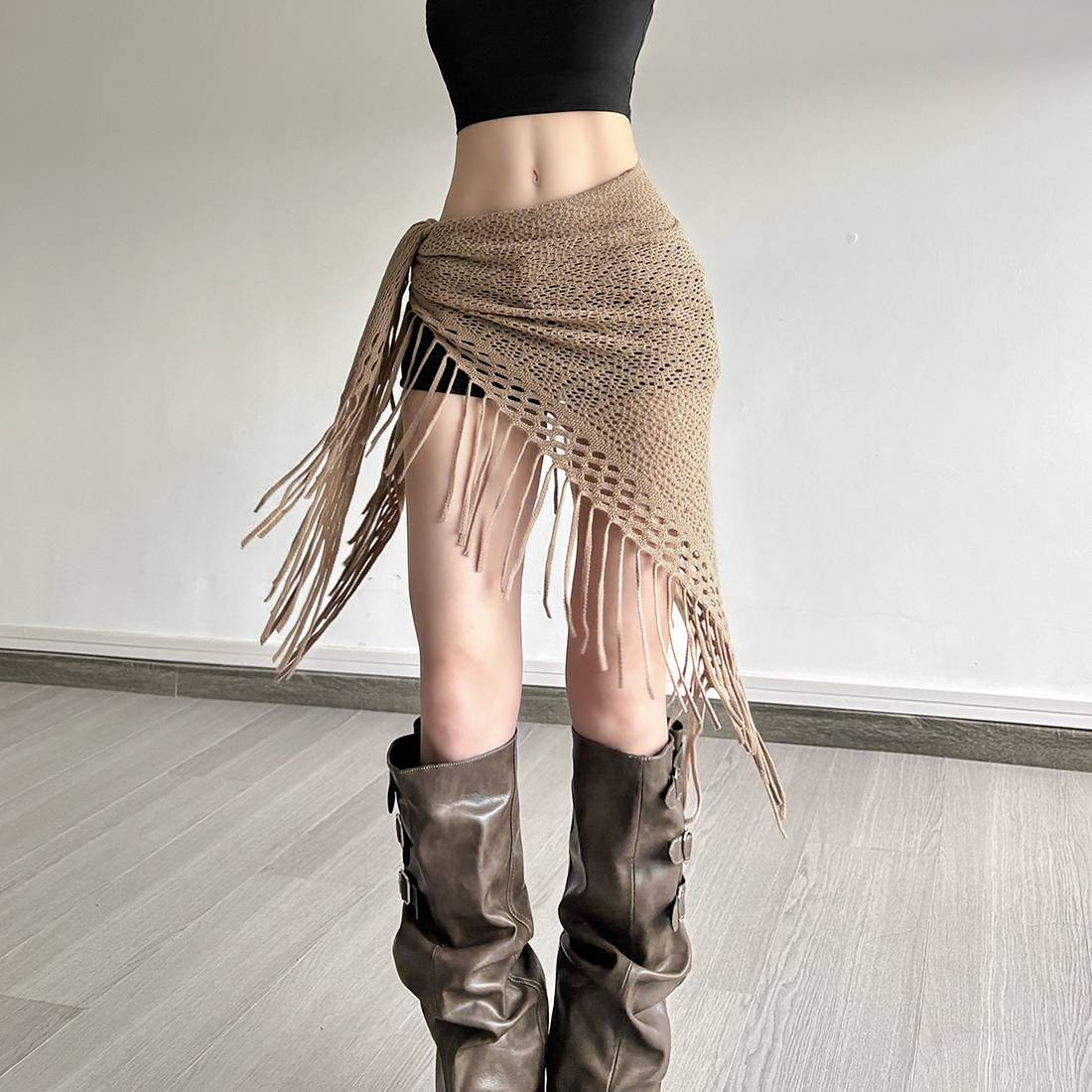 嬉皮少女设计感系带流苏屁帘女配