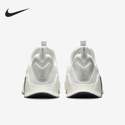 耐克女士简约运动透气耐磨训练鞋