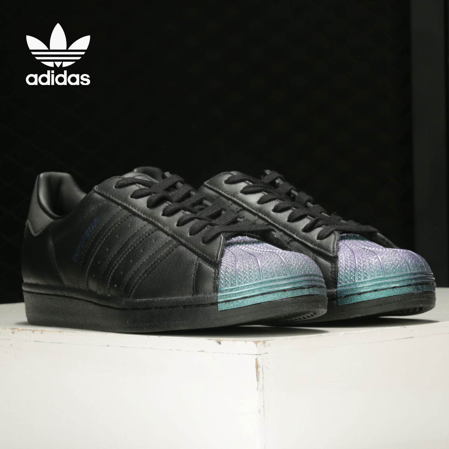 阿迪达斯正品中性休闲板鞋fw6387