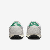 DX0751 Nike 300 VNTG 女子舒适运动跑步鞋 耐克正品 DBreak