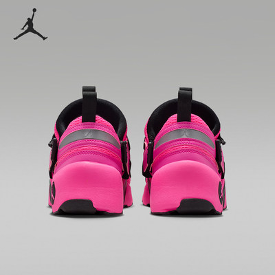 Nike/耐克正品Trunner LX女士时尚耐磨运动休闲鞋HQ2164-600