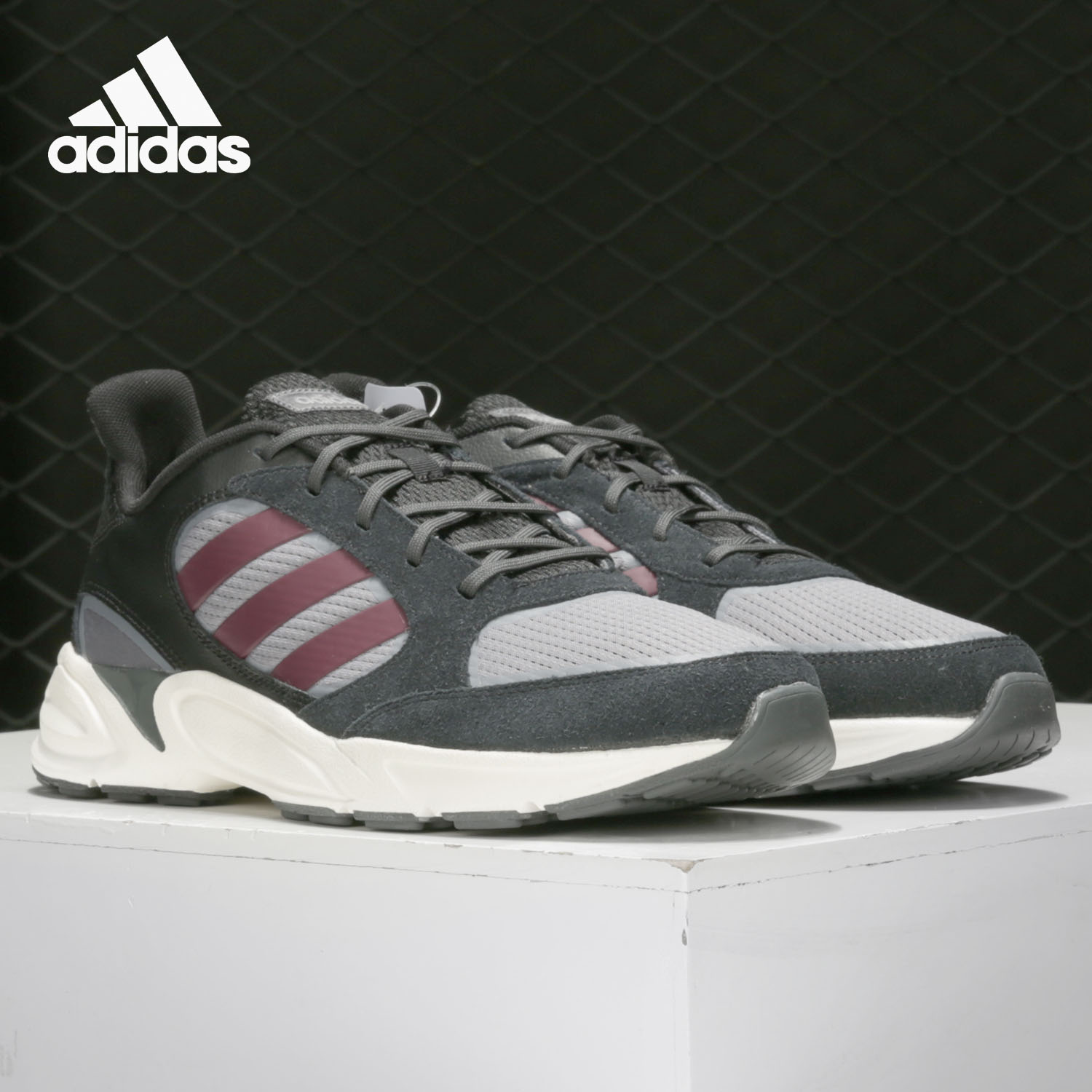 Adidas/阿迪达斯正品当季新款男子运动耐磨轻便篮球鞋EE9900