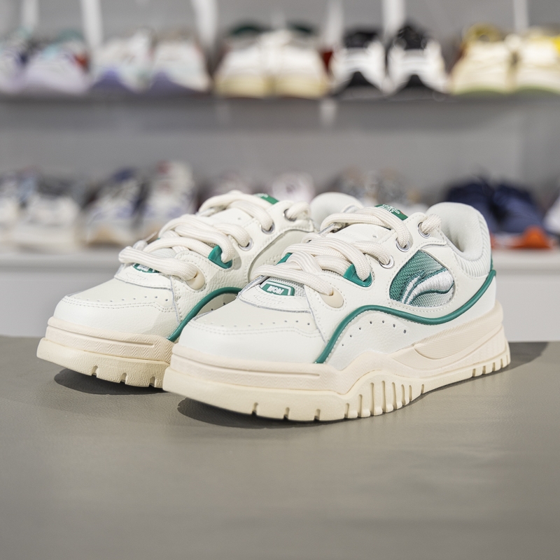 李宁正品布欧 恭喜发财配色女子轻便防滑潮流运动休闲鞋AGCV060-2