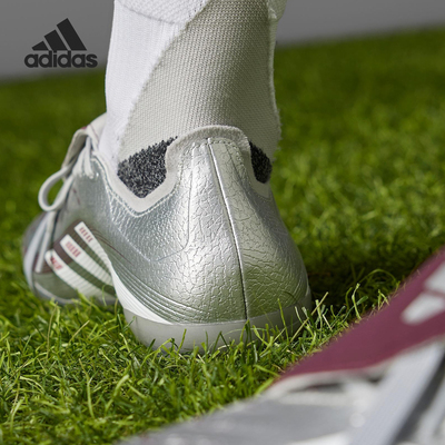 Adidas/阿迪达斯正品2025男士缓震耐磨运动训练足球鞋JQ2688