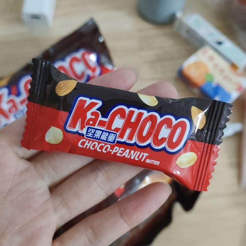 坚果能量花生夹心巧克力架散装网红零食喜糖充饥糖果能量棒