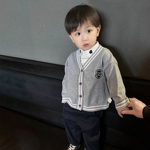 2024新款春秋男女童针织衫V领学院风外套儿童毛衣上衣春天开衫潮