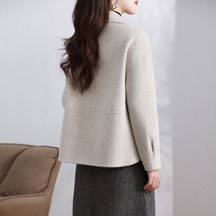 新款双面绒大衣女短款显瘦小个子流行羊毛呢妈妈高级感外套秋冬